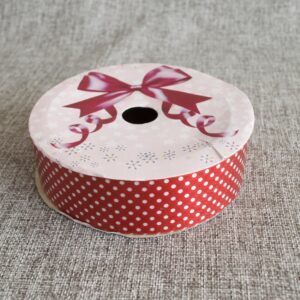 ajándékszalag (pöttyös, pillangós)