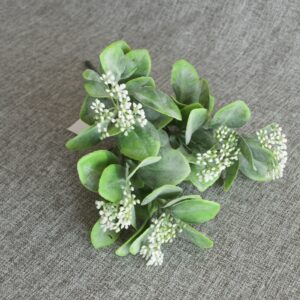 fehér virágú csokor